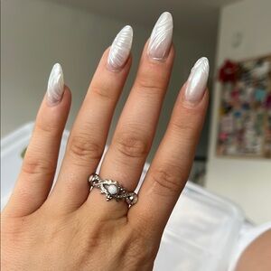 Silver pearl ring - Size 7